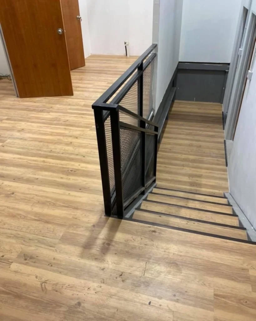 SVT地板