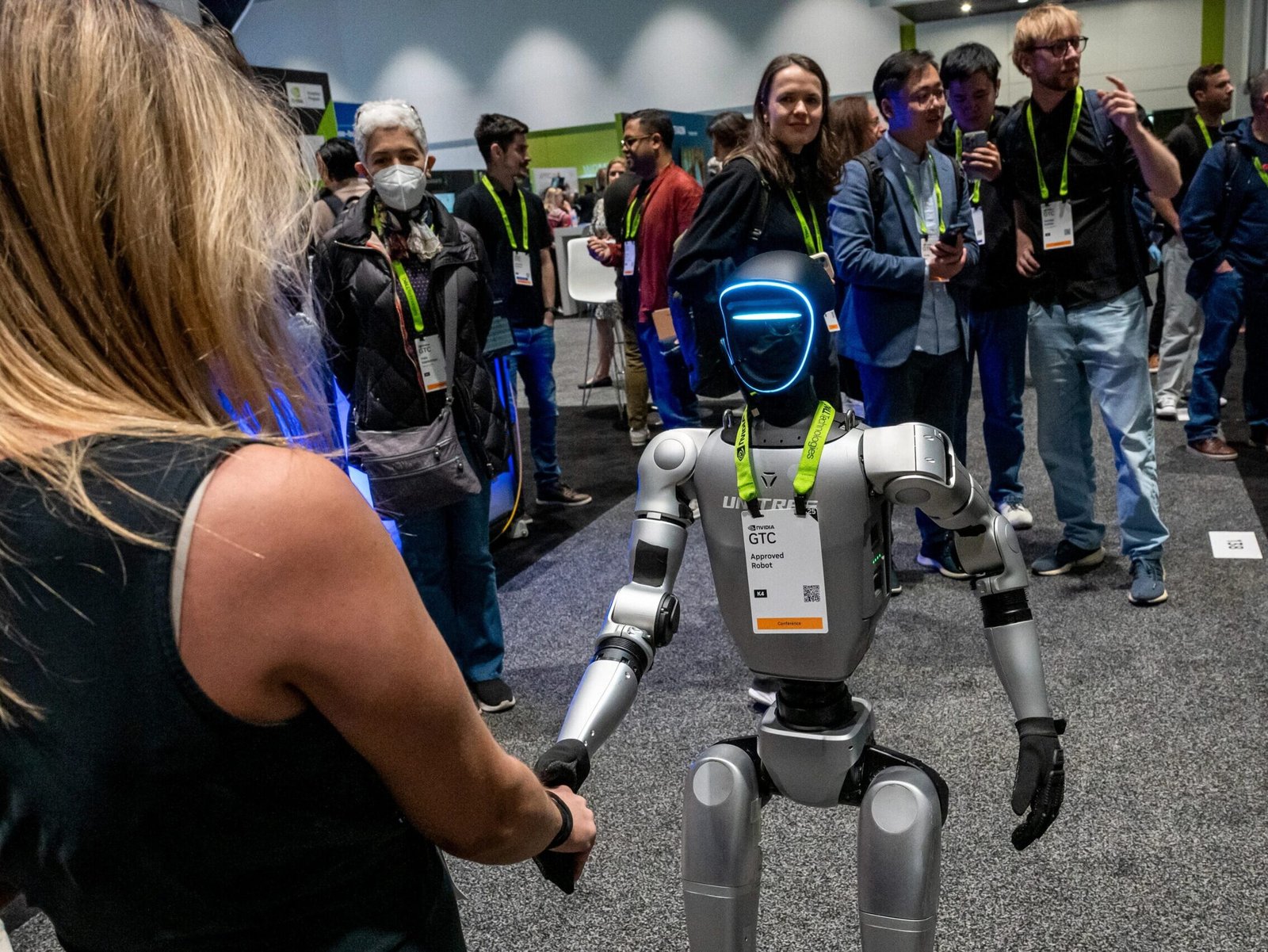 中国厂商出货量领先